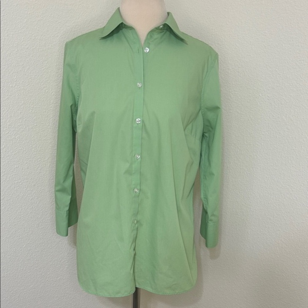 Beautiful Lands’ End Wrinkle Free Broadcloth Green Shirt Size 8 Clean Lines